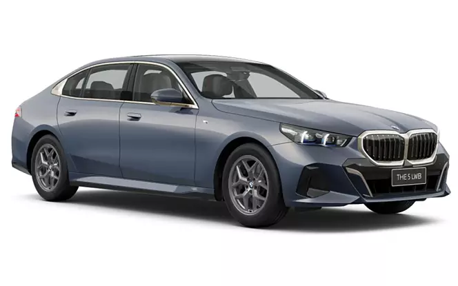 new-5-series-exterior-right-front-three-quarter